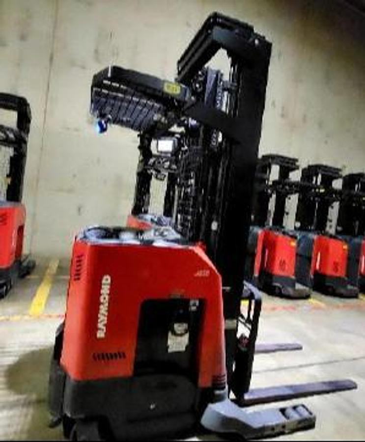 Opposite side view of Raymond 750-R45TT electric reach truck – CSA-certified 4,500 lb single-reach forklift showing chassis, mast, and operator station from alternate angle, staged in Brampton ON – Premier Lift Equipment