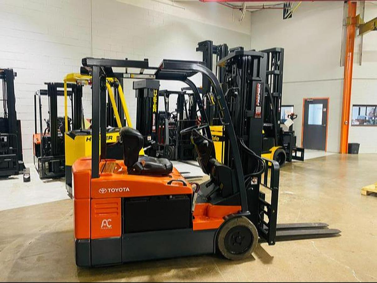 Toyota 7FBEU20 electric forklift CSA certified Mississauga