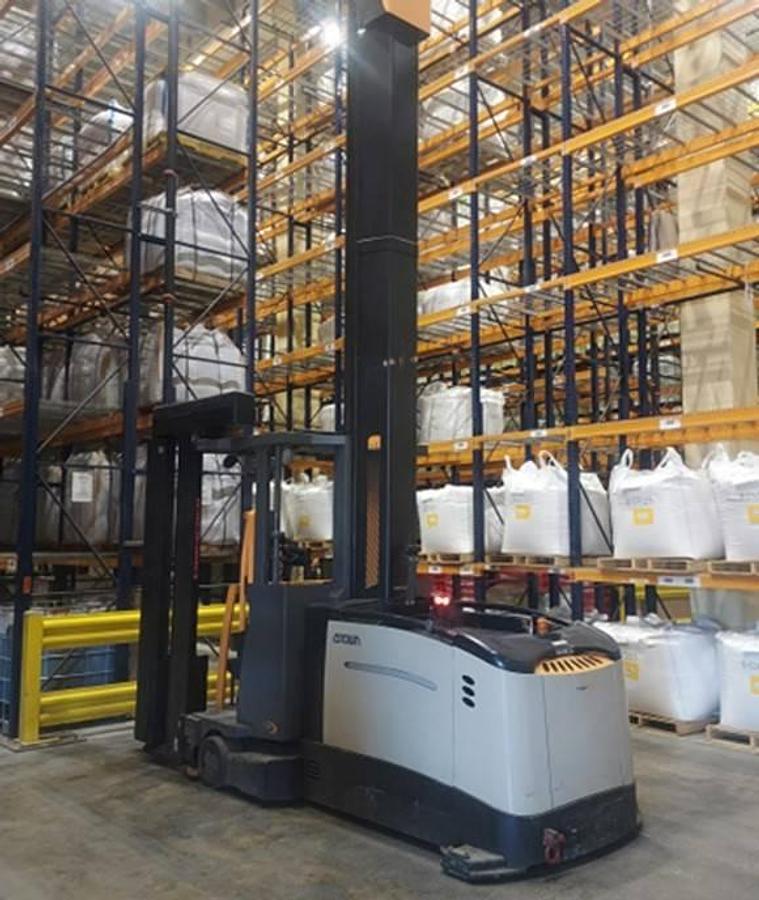 2017 Crown TSP7000-33 CSA turret forklift Brampton 3300 lb 423” monolift mast dual batteries wire guidance export-certified