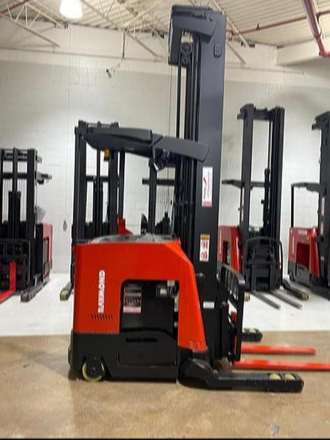 Sold-Raymond-752-DR32TT-CSA-Certified-Deep-Reach-Forklift-321”-Lift-Pantograph-Brampton-ON