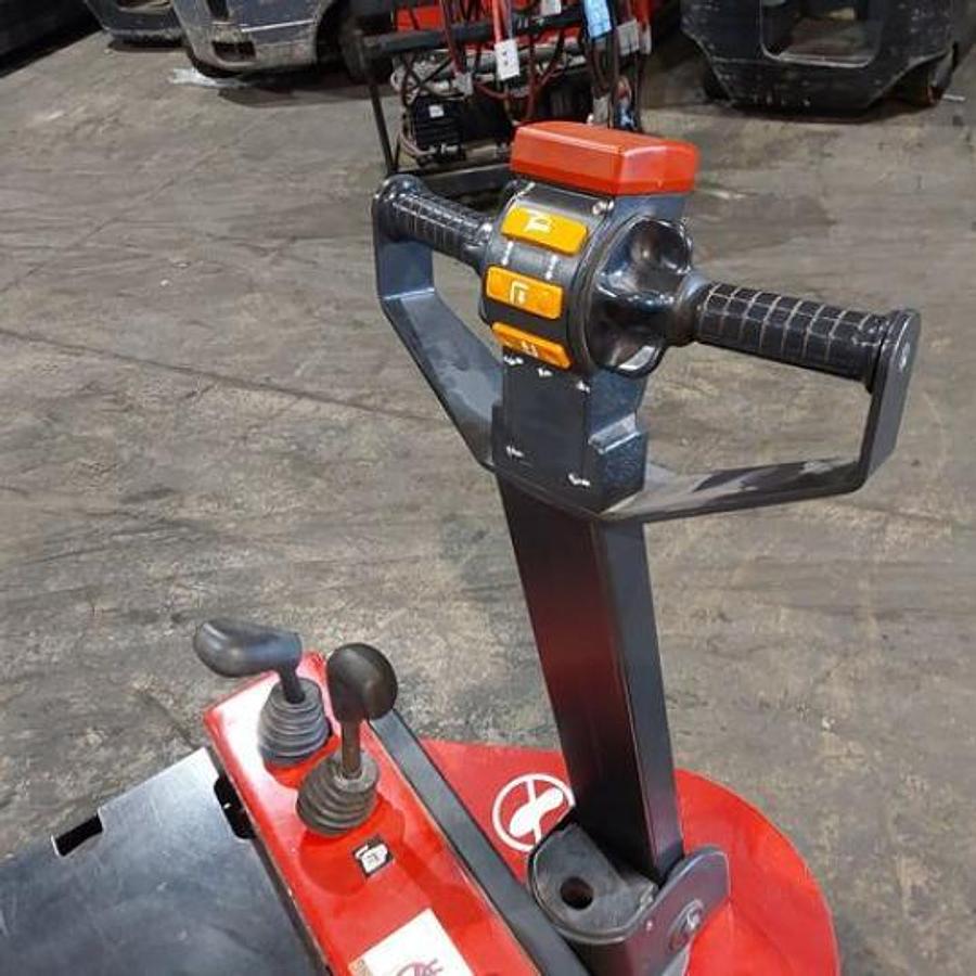 Raymond RRS30 operator controls and tiller handle assembly