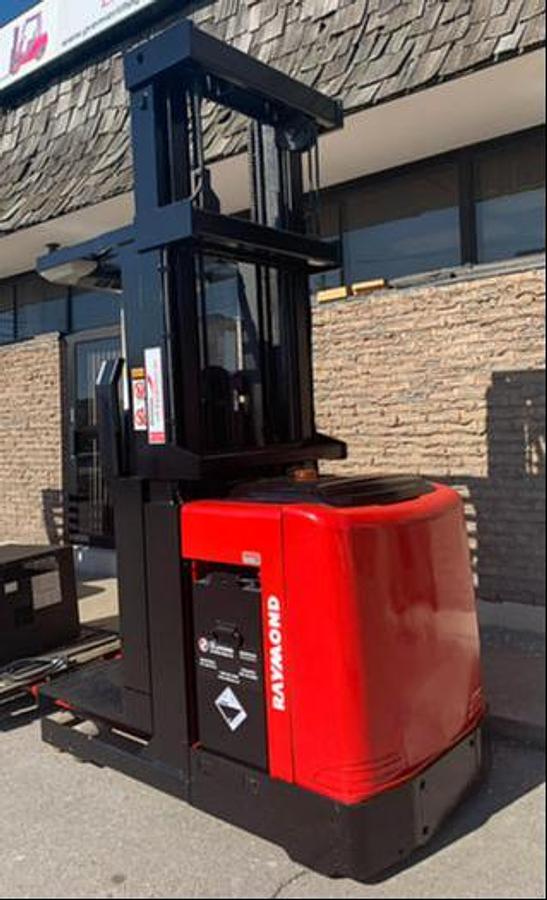 Raymond 550-OPC30TT WG order picker – CSA certified – 3,000 lb electric – wire guidance – triple mast 240” – Brampton ON