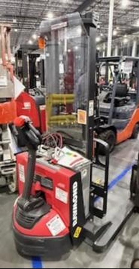 Refurbished EE‑Rated Walkie Straddle Stackers