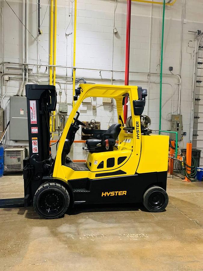 2017 Hyster S120FT-PRS CSA propane forklift Brampton 12000 lb 163” triple mast paper roll clamp cushion tires clamp-ready chassis export-certified