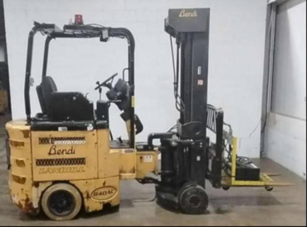 2018 Bendi B40/48AC180D CSA swing mast forklift Brampton 4000 lb 224” triple mast battery included export-certified minor wear