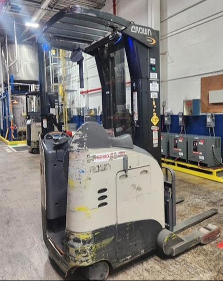 2018 Crown RR5725-45 EE reach truck Brampton 4500 lb 210” triple mast side shift CSA certified freezer export automation compatible