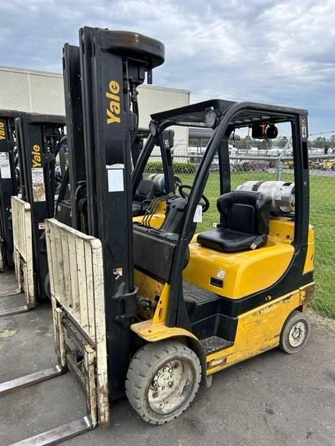 CSA-Certified 5,000 lb Yale GLC050VXNDAQ096 Propane Forklift with Quad Mast, Side Shift, and Non-Marking Cushion Tires Delivered to Brampton ON