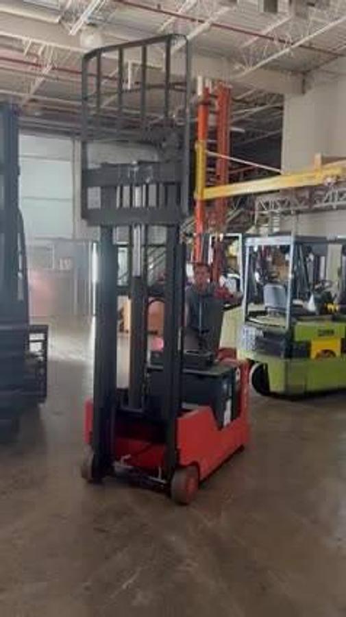 Toyota 6BWC15 – direct front view – forks raised to mid-lift height – CSA-certified walkie counterbalance forklift – Brampton ON