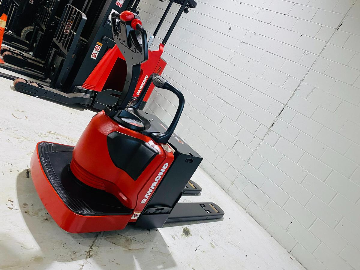 Raymond 8410 – rear angle from left side – chassis, platform, and control housing – CSA/MOL certified electric rider pallet jack – Brampton ON