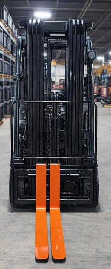2017 Toyota 8FBE20U electric forklift opposite side view 36V indoor warehouse