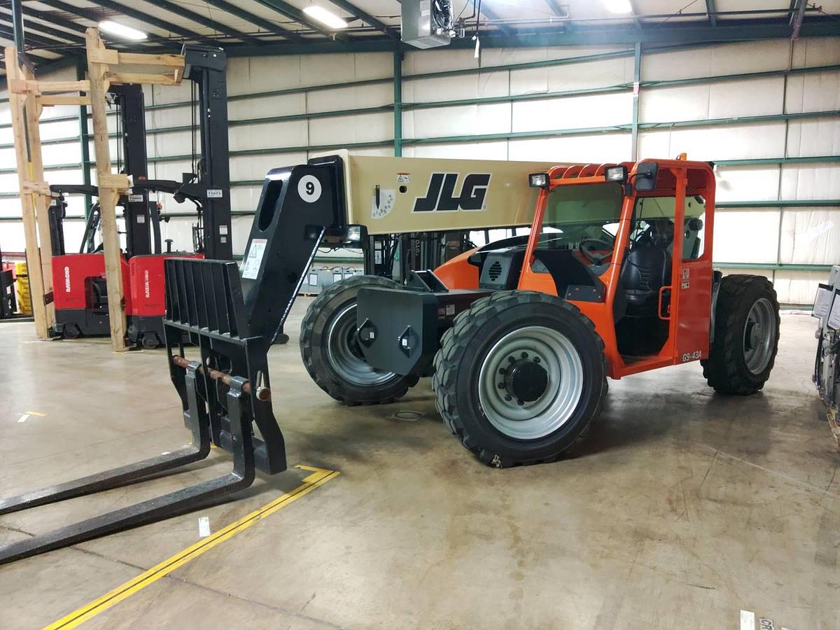 CSA-Certified Diesel Telehandler – 9,000 lb JLG G9-43A with 43’ Boom, Side Tilt & Foam-Filled Tires Delivered to Brampton