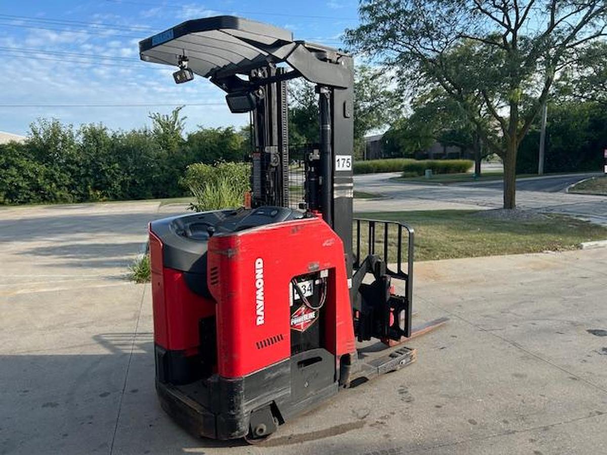 Reconditioned Raymond 750‑R35TT Warehouse Forklift