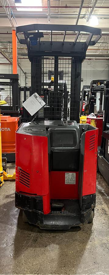 2015 Raymond EZ‑R40TT single reach – rear counterweight view – 36V electric reach truck – CSA‑ready warehouse forklift
