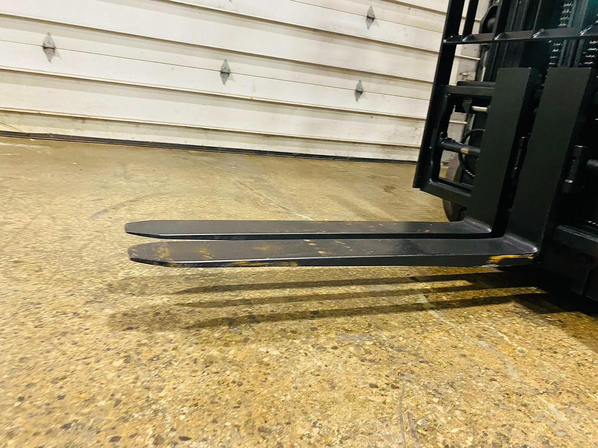 Toyota 8FBCU20-COMP – side profile with 42” forks extended – clamp-compatible carriage – CSA upgrade available – Brampton ON