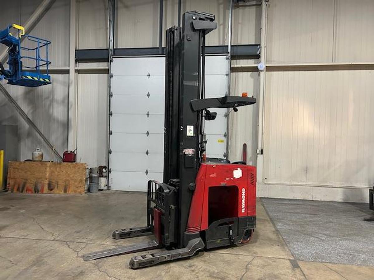 2017 Raymond 750‑DR32TT CSA‑certified deep reach forklift with 321-inch triple mast and pantograph arm