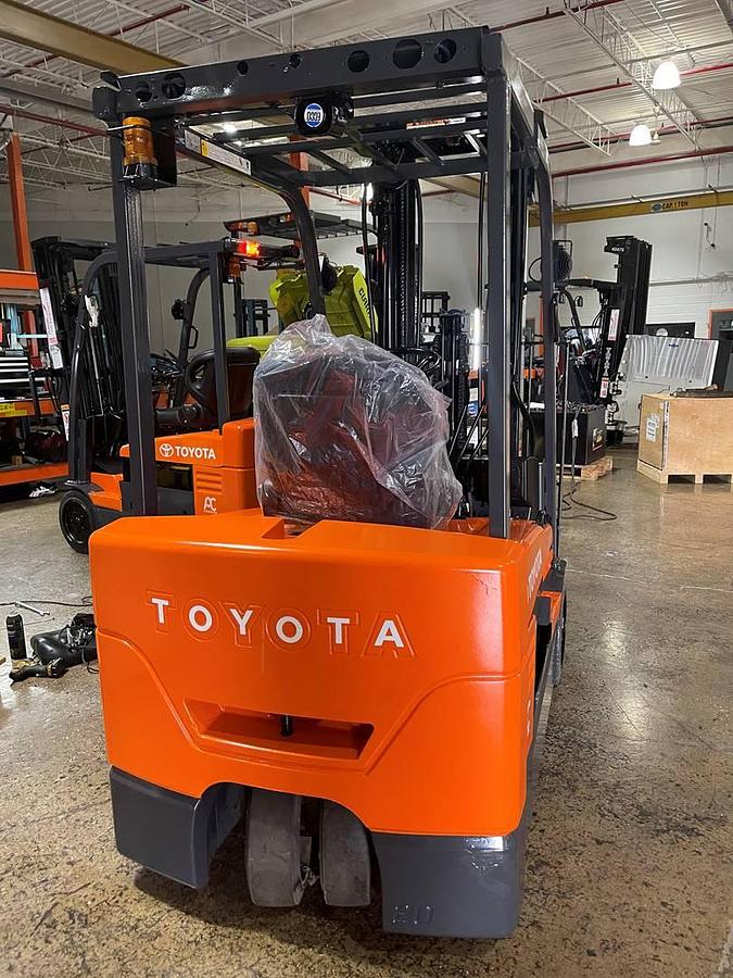 Toyota 7FBEU20 – rear counterweight view – UL/EE fire-safe option – CSA/MOL certified electric forklift – Brampton ON