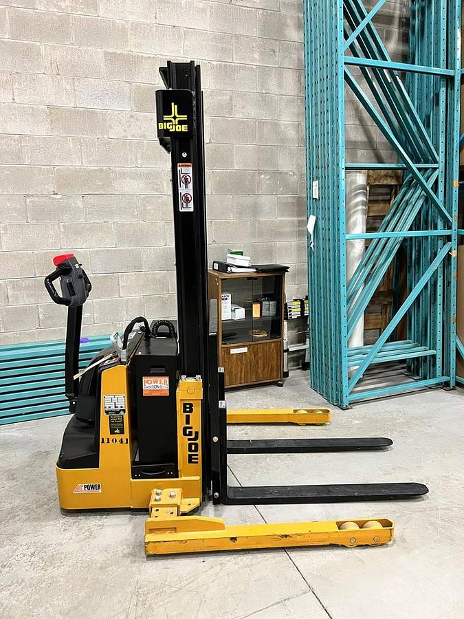 2018 Big Joe PDS-25-130 Electric Walkie Stacker | Adjustable Straddle Legs | CSA Certified | Battery & Charger Included | Brampton ON | Export Ready