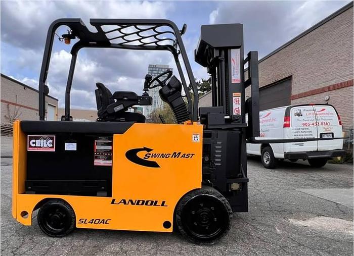 Refurbished SOLD – 2017 Drexel SL-40AC | Refurbished Electric SwingMast Forklift | 89/250" Quad Mast | CSA Certified | Brampton Deployment Completed