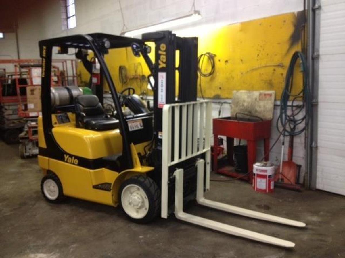 2008 Yale GLC050 LP forklift with cushion tires and side shift deployed in Brampton for CSA-compliant indoor warehouse operations