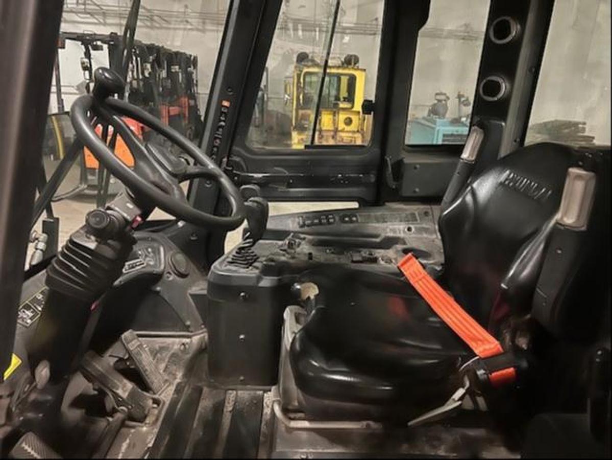 side picture of operator compartment