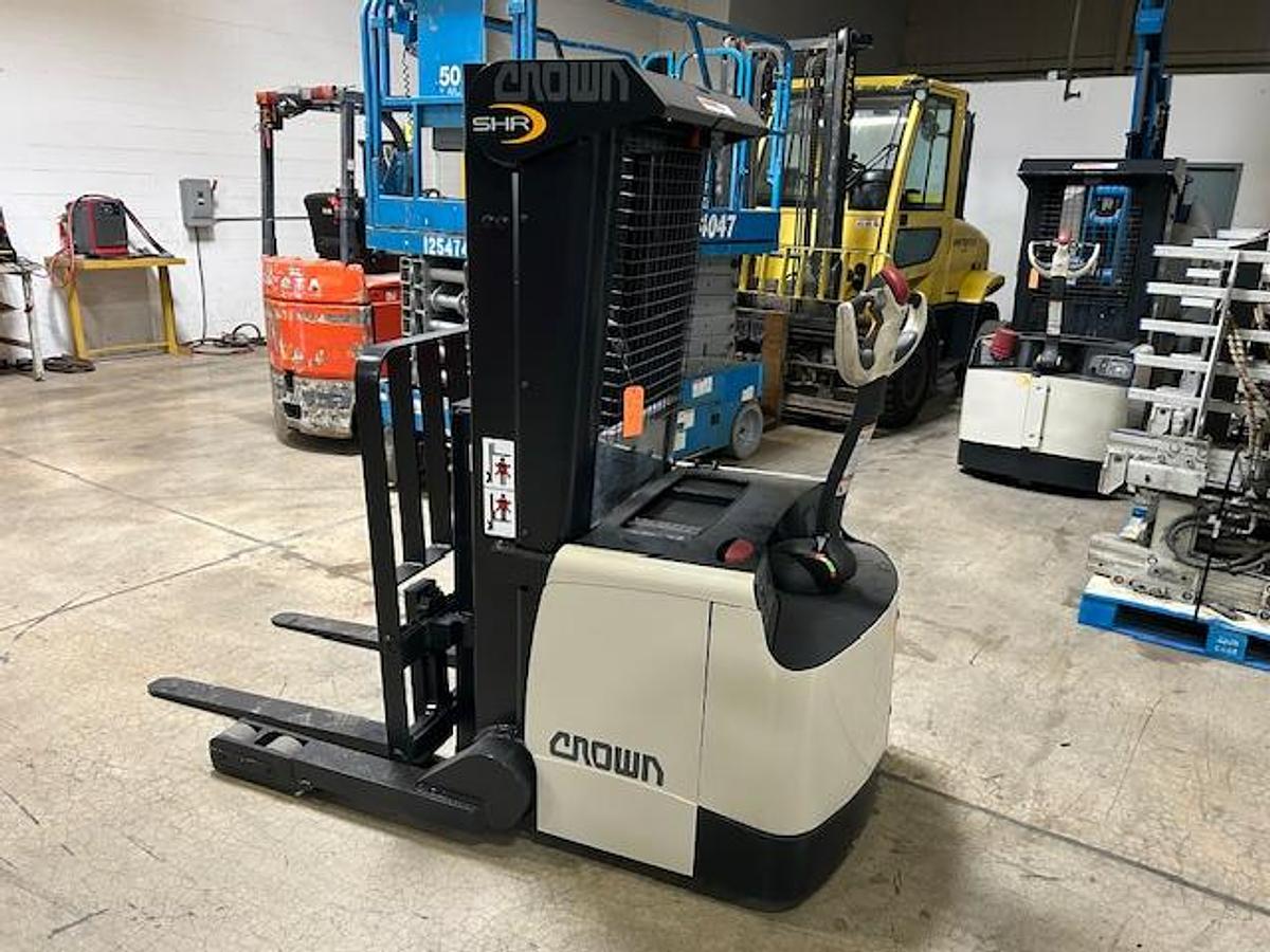 CSA-Certified 3,500 lb Crown SHR5540-35 Electric Walkie Reach Stacker with Triple Mast and Pantograph Reach Delivered to Brampton ON