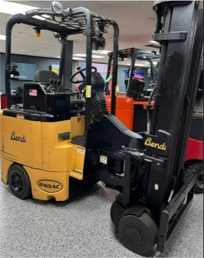 Sold-Bendi-B30AC-CSA-Electric-Swing-Mast-Forklift-3,000lb-216”-Lift-BramptonON