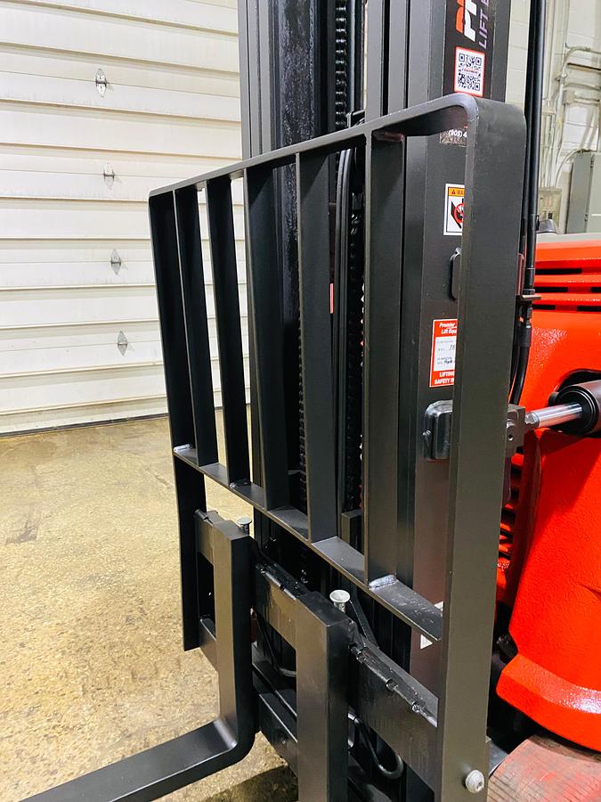 Raymond 425-C35TT – angled view of load backrest – clamp-ready carriage and mast – CSA/MOL certified stand-up forklift – Brampton ON