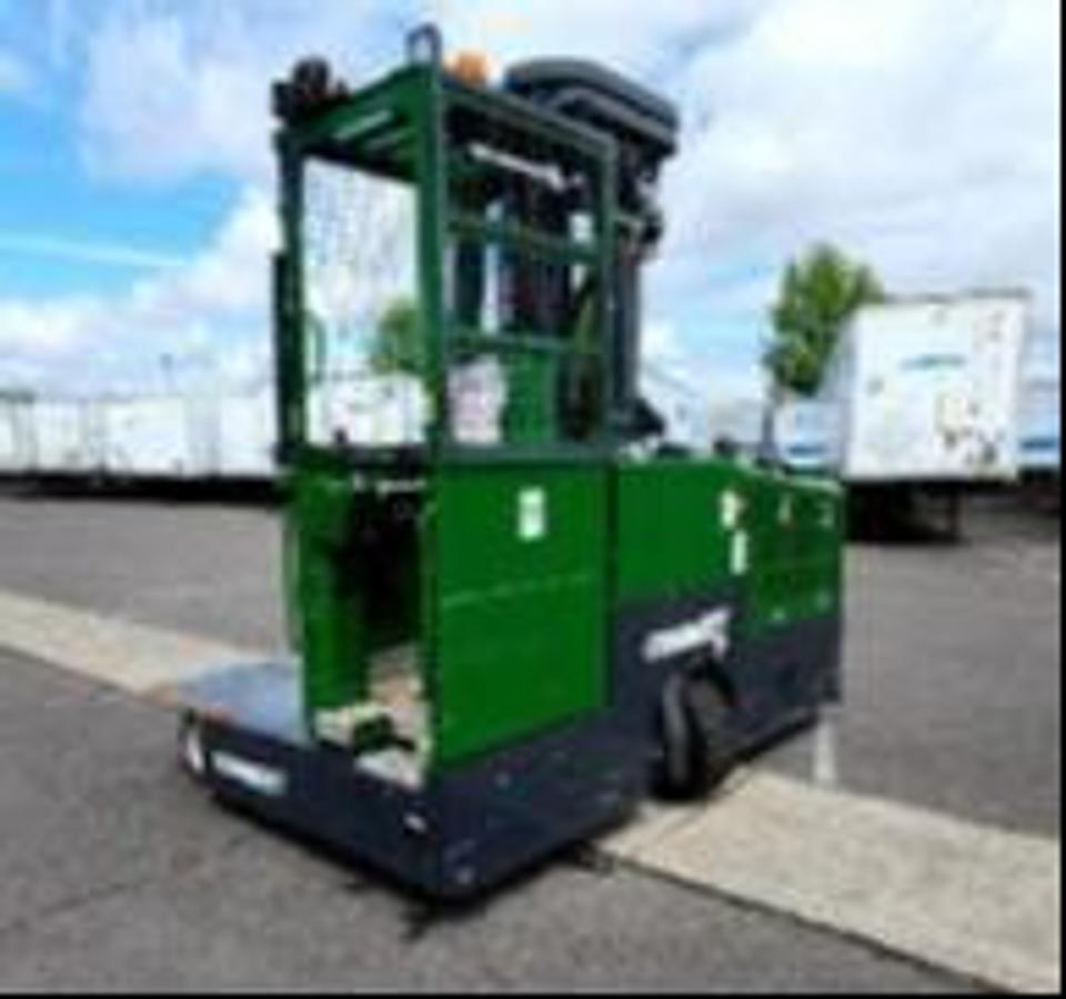 Combilift C4000GST – rear angle view – counterweight, propane tank mount, rear tire profile – CSA-certified LPG forklift – Brampton ON