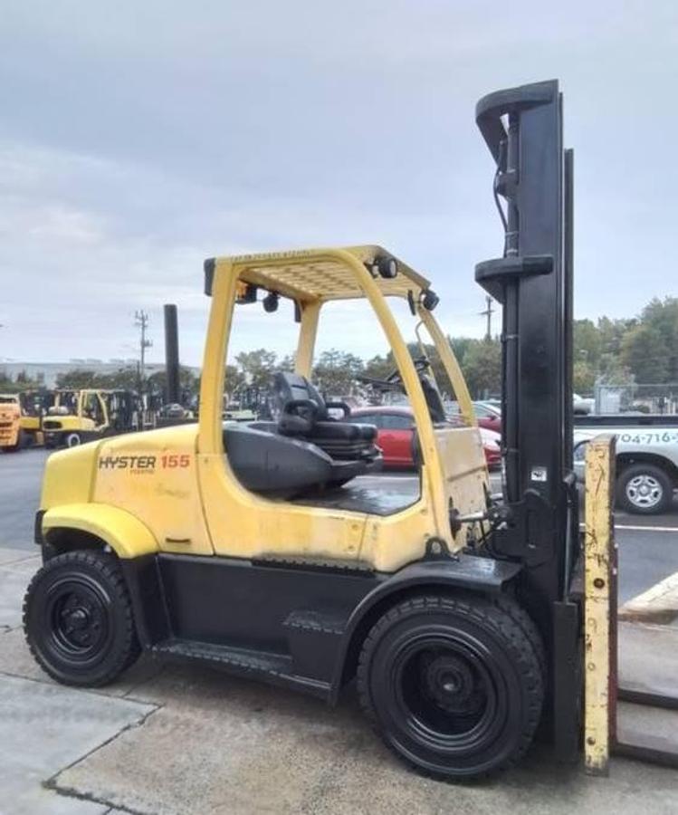 Opposite side view showing diesel tank and CSA-certified chassis