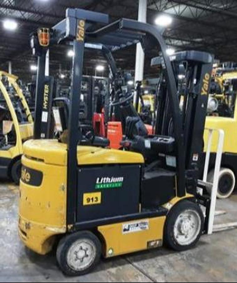 "2019 Yale ERC050VG electric forklift side rear angle cushion tire 36V"