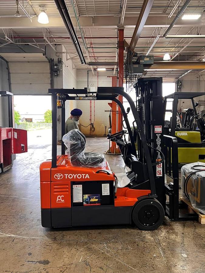 Sold-Toyota-7FBEU18-CSA-Electric-Forklift-3,500lb-198”-Lift-BramptonON