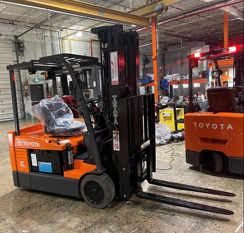 2016 Toyota 7FBEU20 3-Wheel Electric Forklift – CSA Certified – Triple Mast – Reconditioned – Mississauga ON