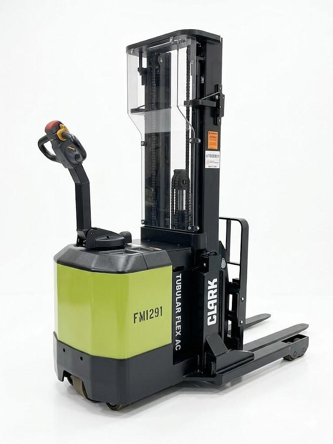 Clark WRSX30 walkie reach truck rear‑angle view – compact chassis, operator controls, 24V electric system – narrow‑aisle warehouse equipment