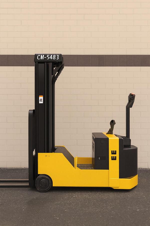 EE‑rated walkie counterbalance forklift for hazardous indoor environments