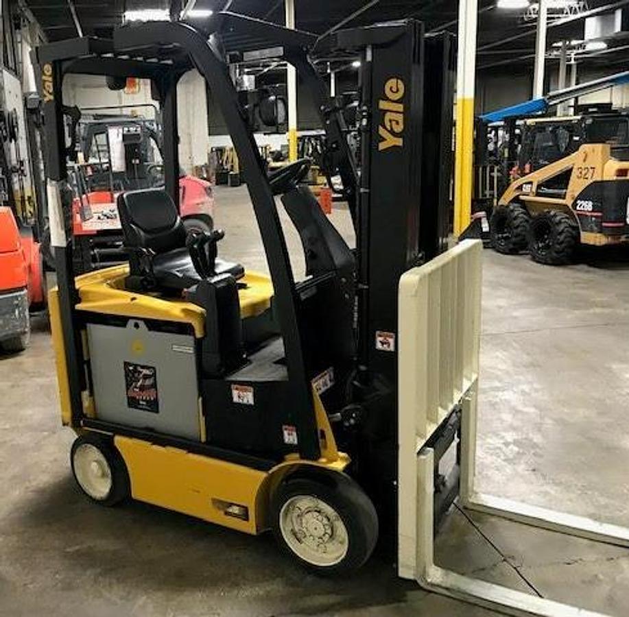 Front view of refurbished 2017 Yale ERC040VAN electric forklift showing mast, carriage, and cushion tires during Brampton deployment