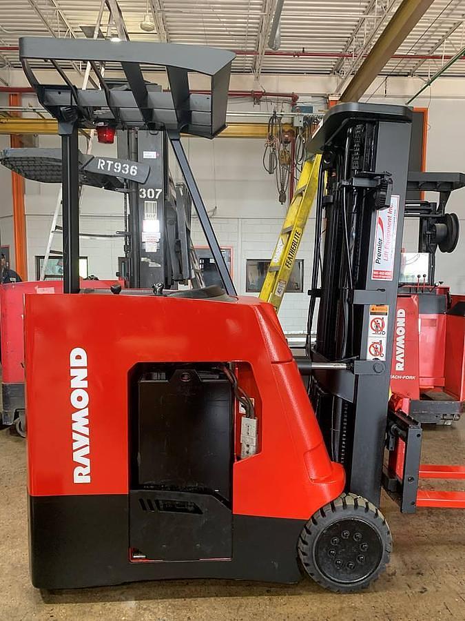 Refurbished Stand‑Up Docker Forklifts