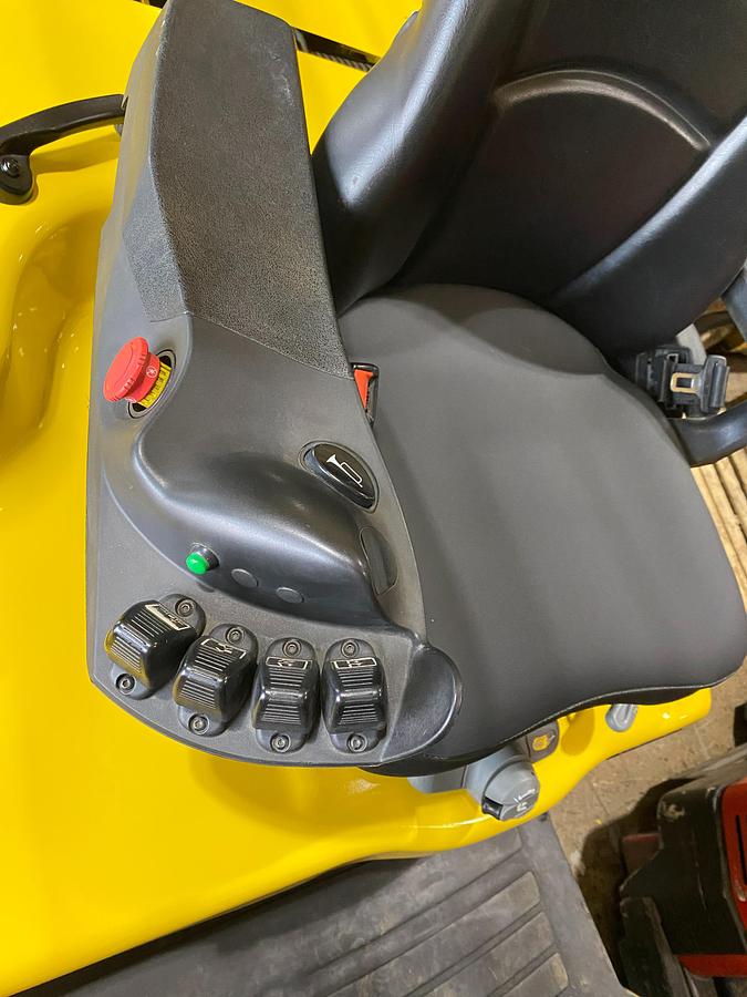Hyster E120XN – operator station view – suspension seat and mini hydraulic levers – CSA-certified electric forklift – Brampton ON