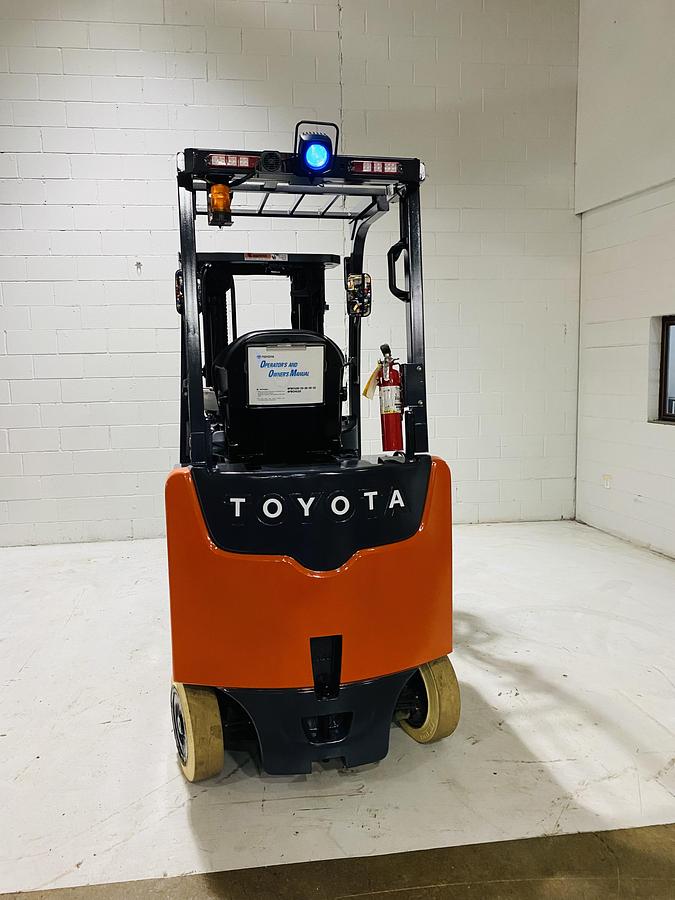 Refurbished 2017 Toyota 8FBCU20 EE