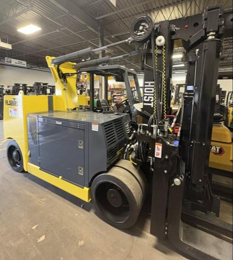 2025 Hoist FR40/60 GEN II extendable‑counterweight forklift, 40,000–60,000 lb capacity, LP dual fuel, hydraulic machinery boom with stand, cushion tires, Brampton Ontario.