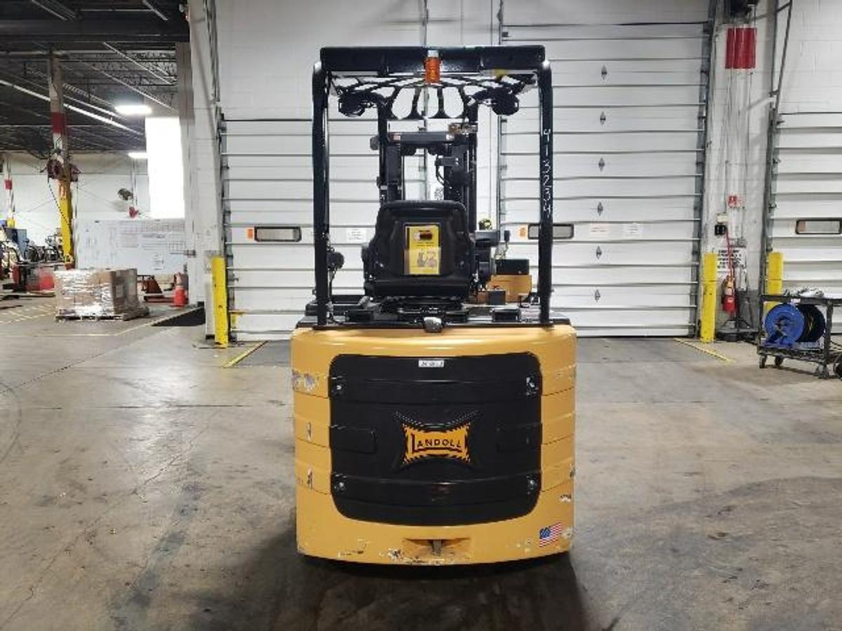 Rear view of 2019 Bendi B30/42AC180D showing counterweight and narrow‑aisle articulated chassis