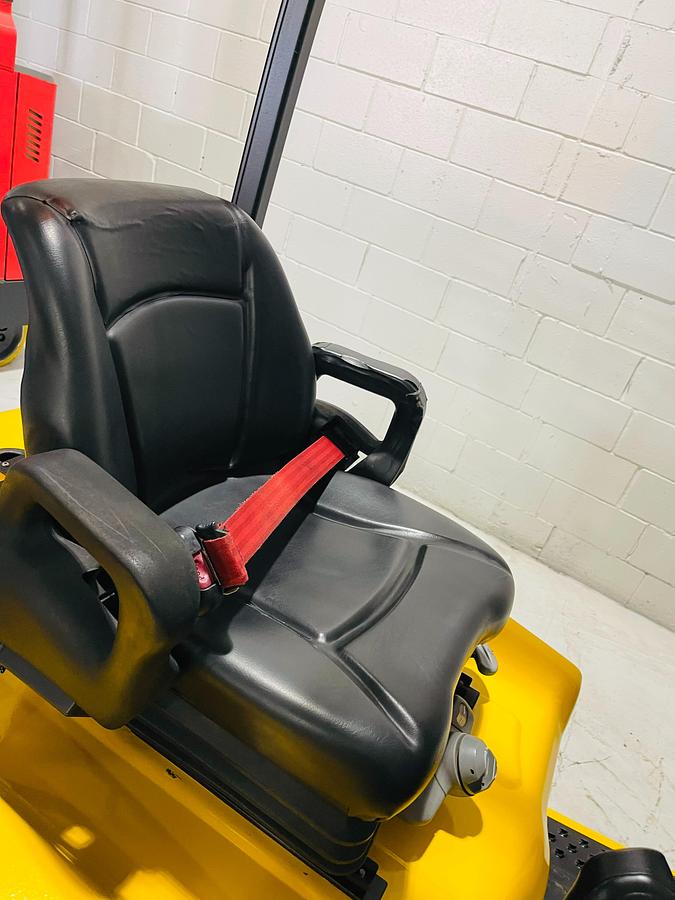 Yale ERP040VFN – operator seat view – suspension seat, overhead guard, and LED lighting – CSA electric forklift – Brampton ON