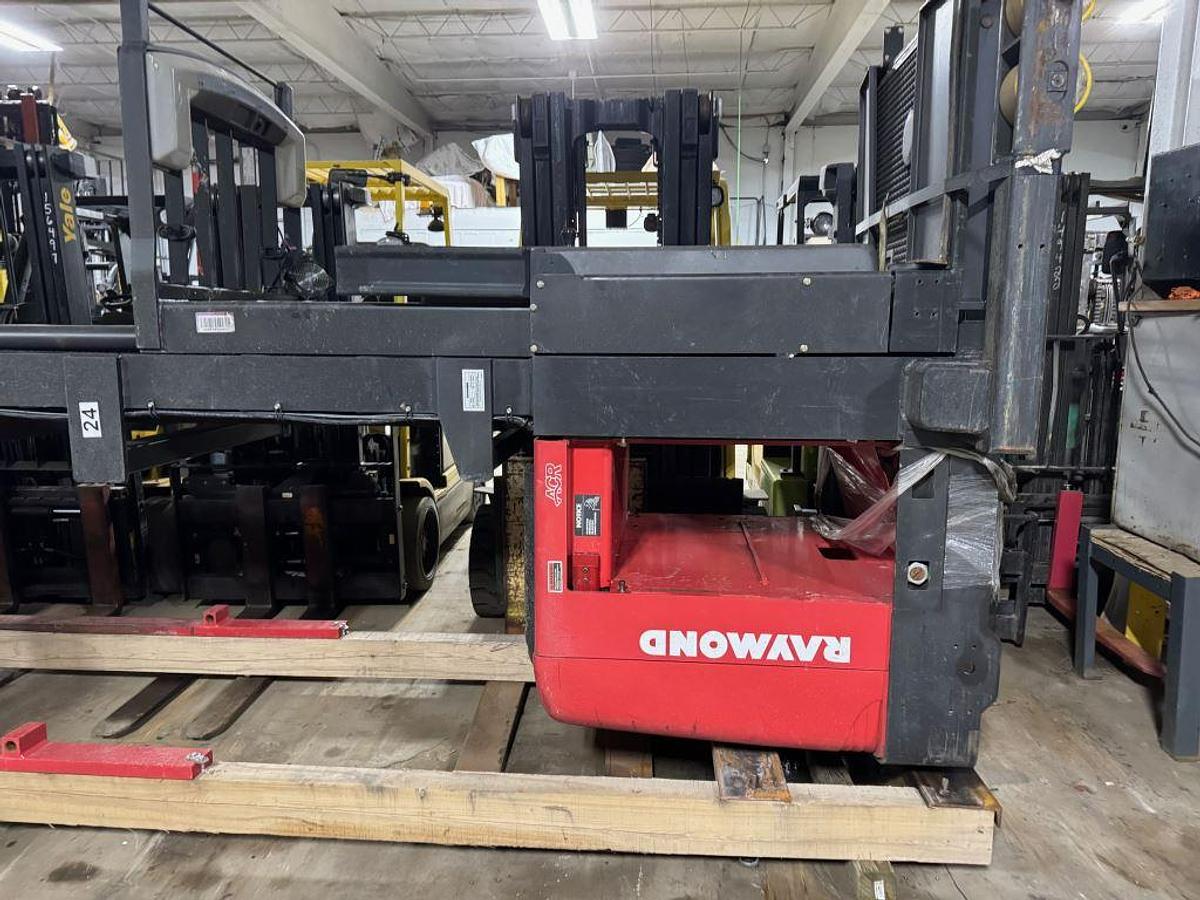 Refurbished 2015 Raymond 560‑OPC30TT | 366” Wire‑Guided Order Picker | 3,000 lb | 36V Electric | Fully Reconditioned