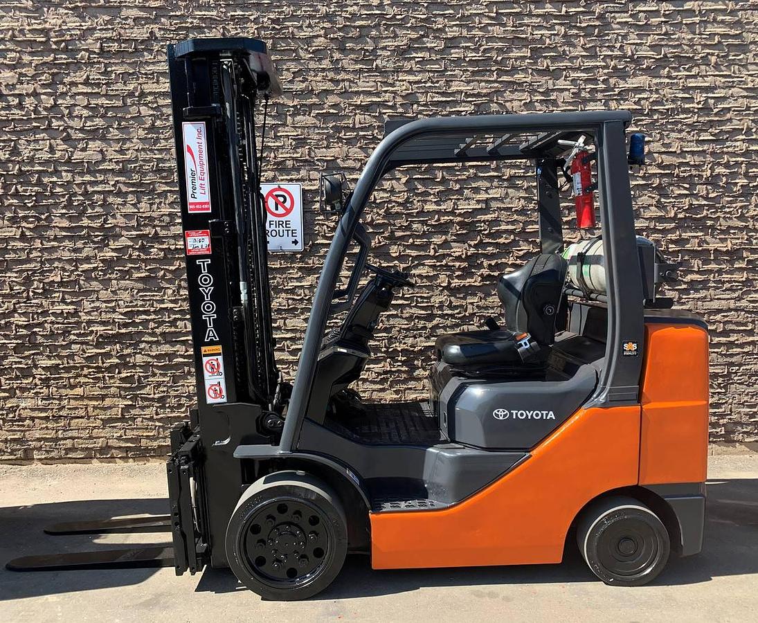 2019 Toyota 8FGCU30 CSA propane forklift Brampton 6000 lb 198” triple mast side shift cushion tires indoor warehouse export-ready