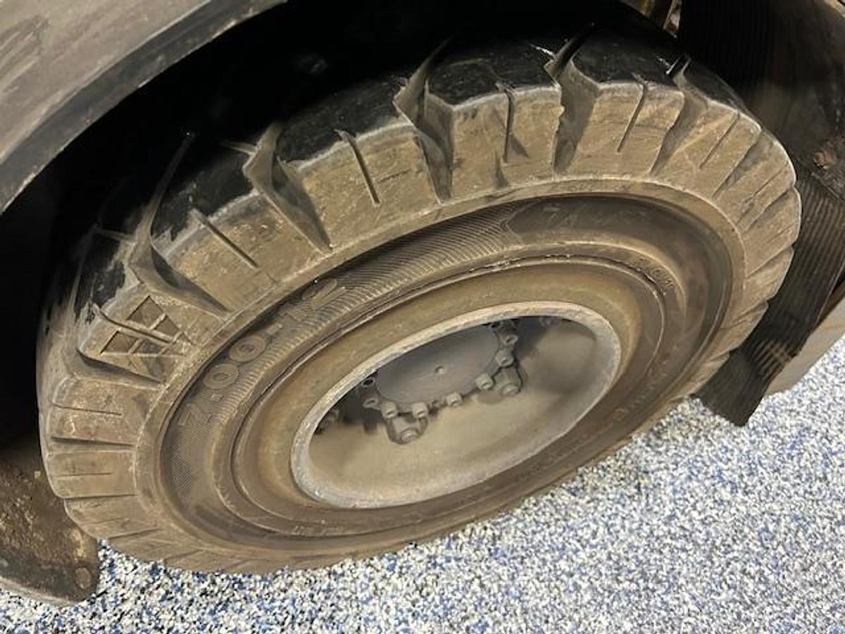 Close-up of single drive tire on Crown C5-1050-50 propane forklift – CSA-certified 5,000 lb outdoor unit with traction-grade solid pneumatic tread and outdoor-rated dual axle – Premier Lift Equipment Brampton ON