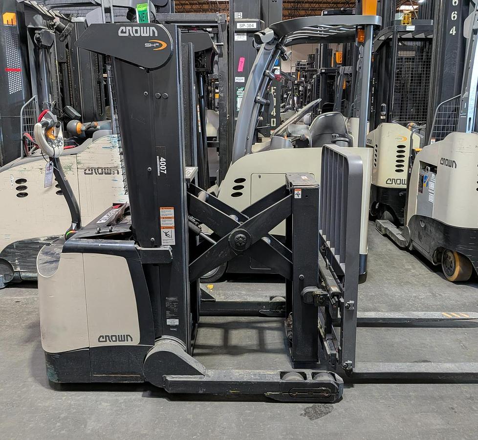 2023 Crown SHR5520‑30 Walkie Reach – Side View – 3,000 lb – 156” Lift – CSA/MOL Certified