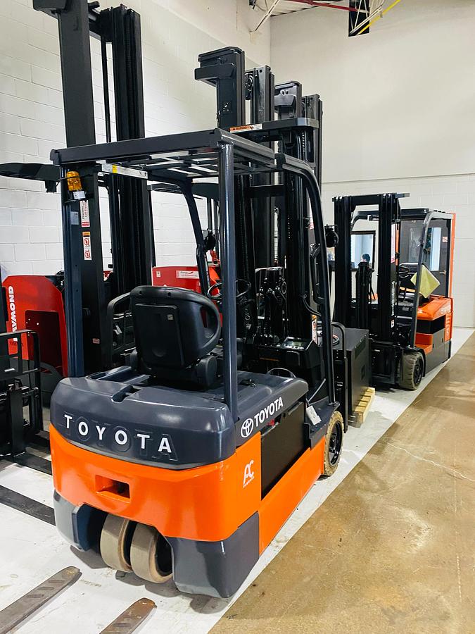 Rear angle view of 2019 Toyota 8FBE20U showing counterweight, overhead guard, and compact 3‑wheel chassis