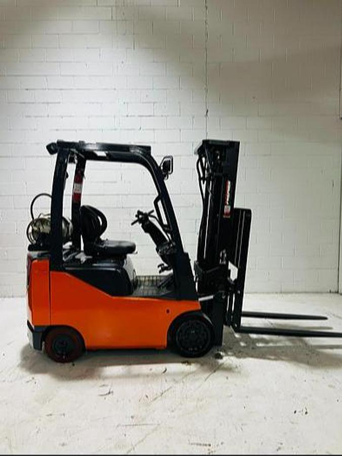 2020 Toyota 8FGCU15 CSA propane forklift Brampton 3000 lb 189” triple mast side shift cushion tires clamp-ready UL/EE fire-safe export-certified