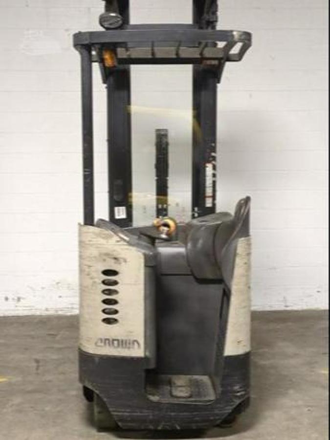 Crown RD5220-30 – rear view – battery compartment, counterweight, and CSA safety decals – electric deep reach forklift – Brampton ON