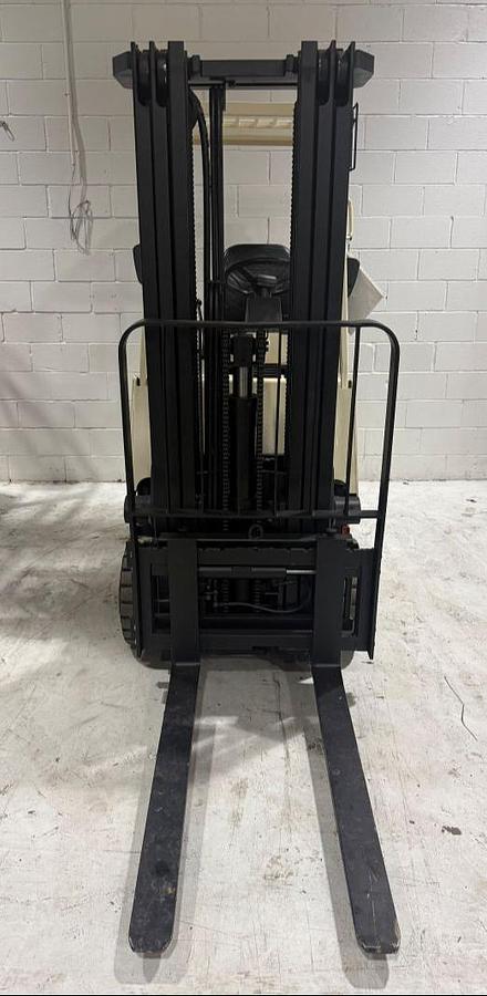Nissan CUM01L15SN 3000 lb electric forklift front view showing forks, mast, and cushion tires