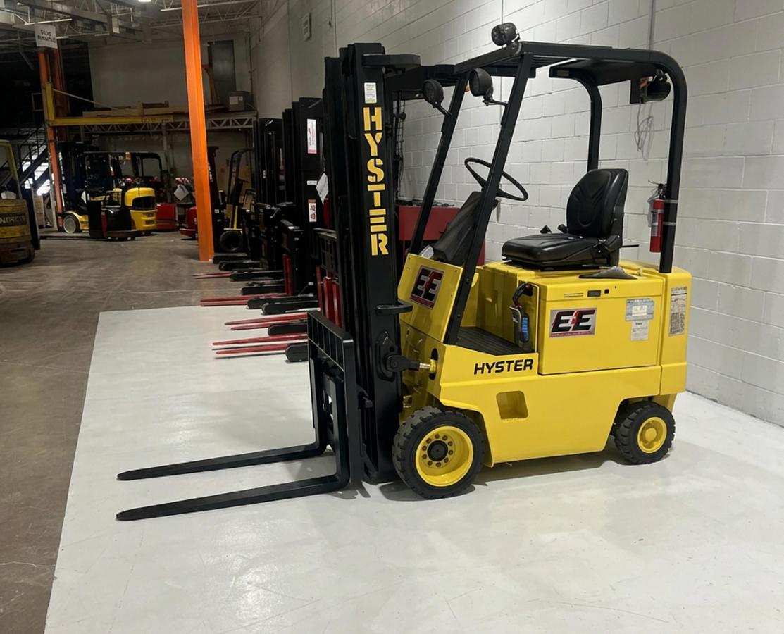 Budget Hyster E35XL EE‑rated electric forklift, non‑CSA 3,500 lb indoor unit.